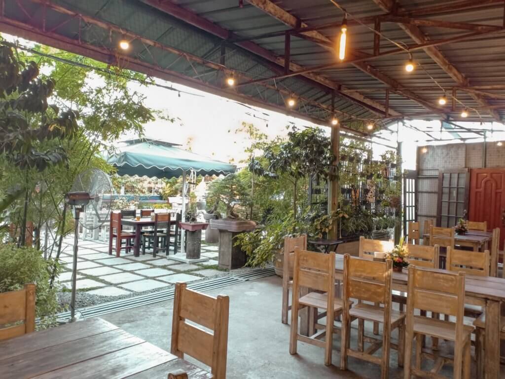 Filipino Chocolate Restaurant at Chavez Estate (3)