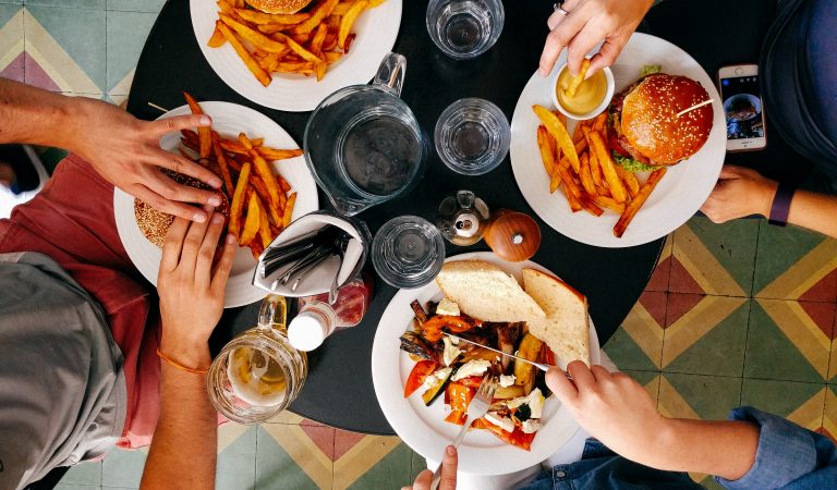 Why Filipino Loves to Try Fast Food and Restaurants