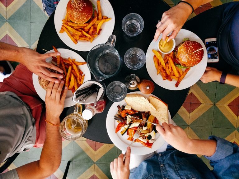Why Filipino Loves to Try Fast Food and Restaurants