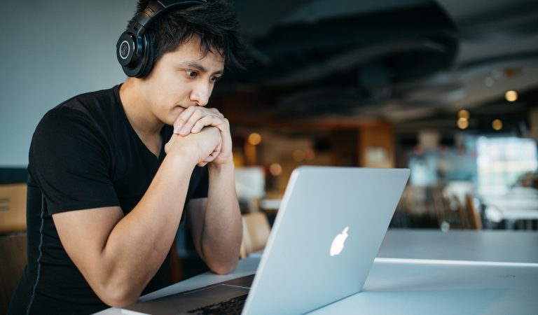 How to Earn in Blogging for Beginners