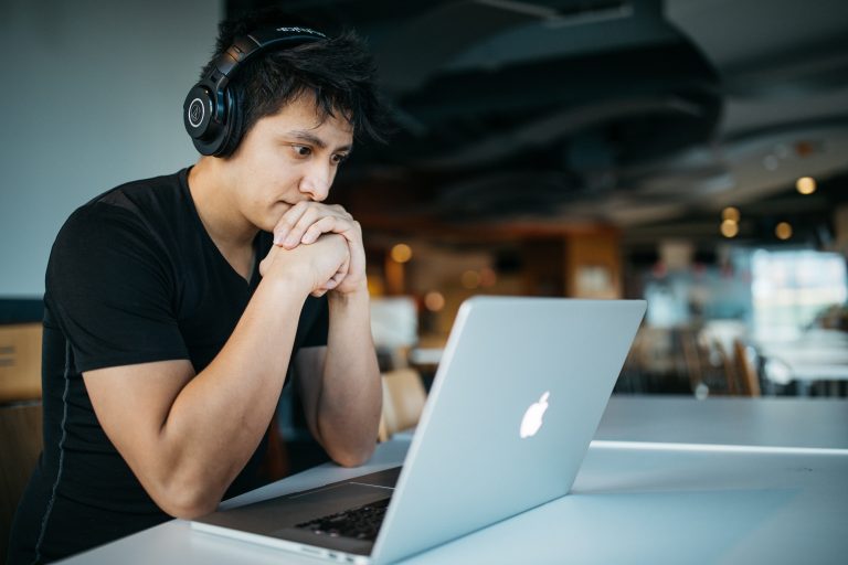 How to Earn in Blogging for Beginners