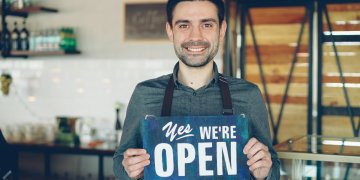 Should You Hire Online Marketers to Grow Your Business Online