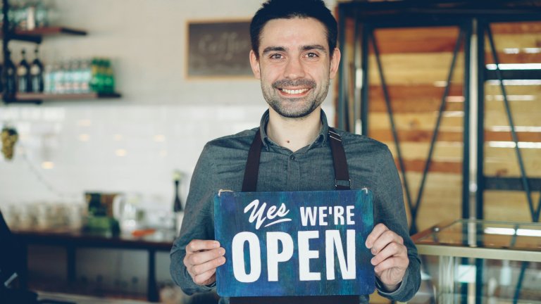 Should You Hire Online Marketers to Grow Your Business Online