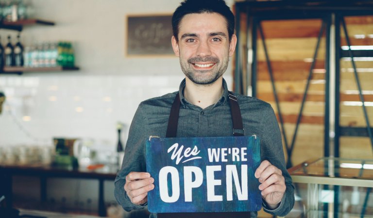 Should You Hire Online Marketers to Grow Your Business Online?