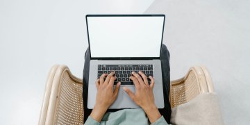 Templates for Collaboration Outreach Between Businesses and Creators