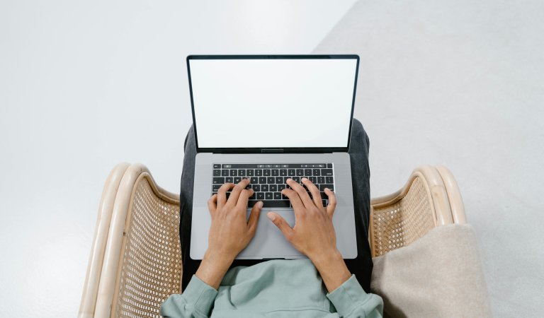 Templates for Collaboration Outreach Between Businesses and Creators