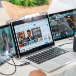 How to Set Up a Three-Screen Workspace in a Carry-On